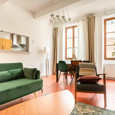 La Vaca T3 Standing Climatisation Wifi Netflix Coeur Historique Apartment *