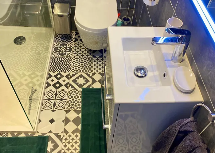 La Vaca Superbe T3 Climatisation Wifi Netflix Coeur Historique شقة بزييه